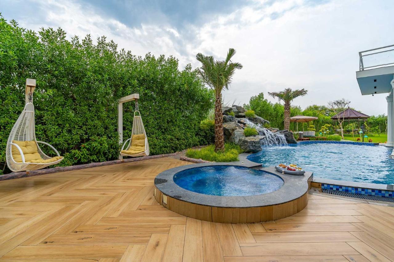 Stayvista At Serenity Farms With Pool, Lawn, Bonfire & Bbq Sohna Luaran gambar