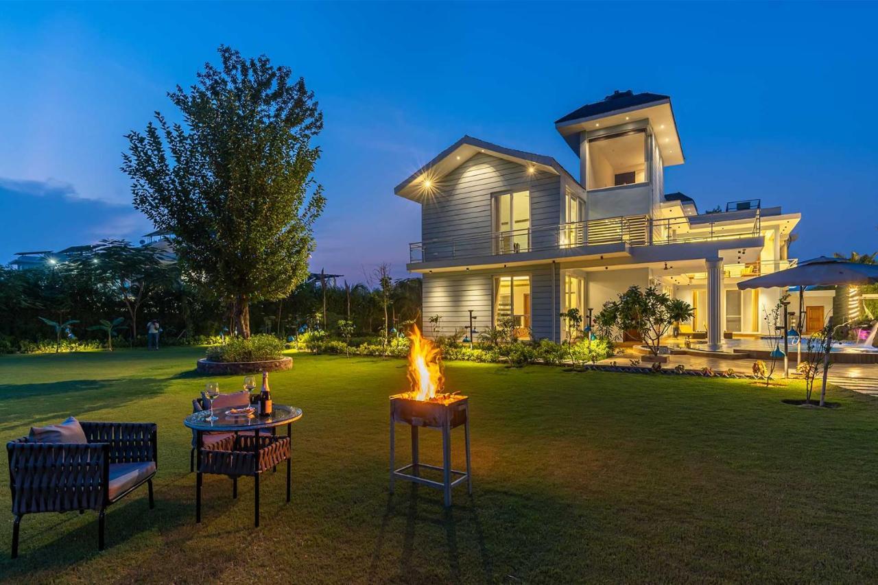 Stayvista At Serenity Farms With Pool, Lawn, Bonfire & Bbq Sohna Luaran gambar